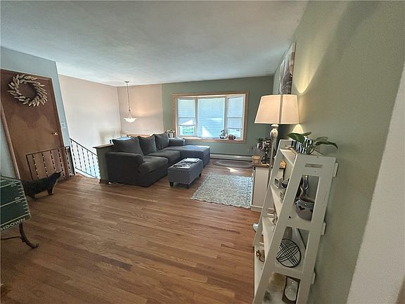 5th image of 129 Crestmont Dr