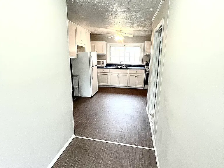23 Walker St — Photo 33
