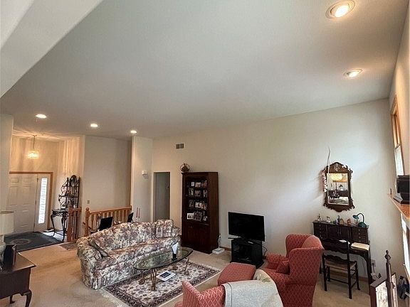 4th image of 1515 Taft Ave