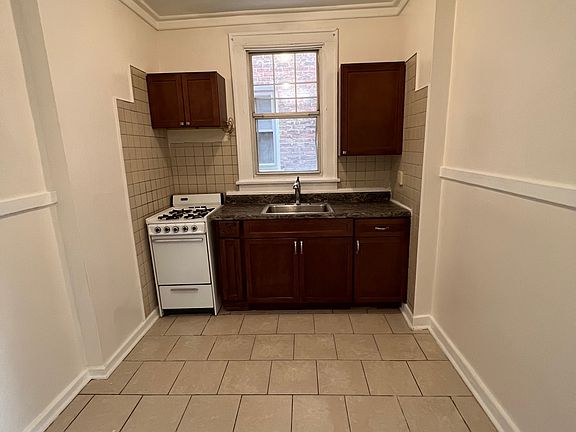 5th image of 41 Jeanette St APT 2