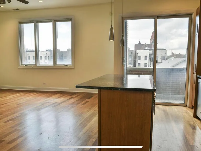 1356 W Augusta Blvd #401 — Photo 4