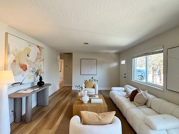 3rd image of 435 Hodges Ave