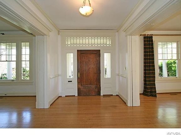 3rd image of 3200 Hawthorne Ave