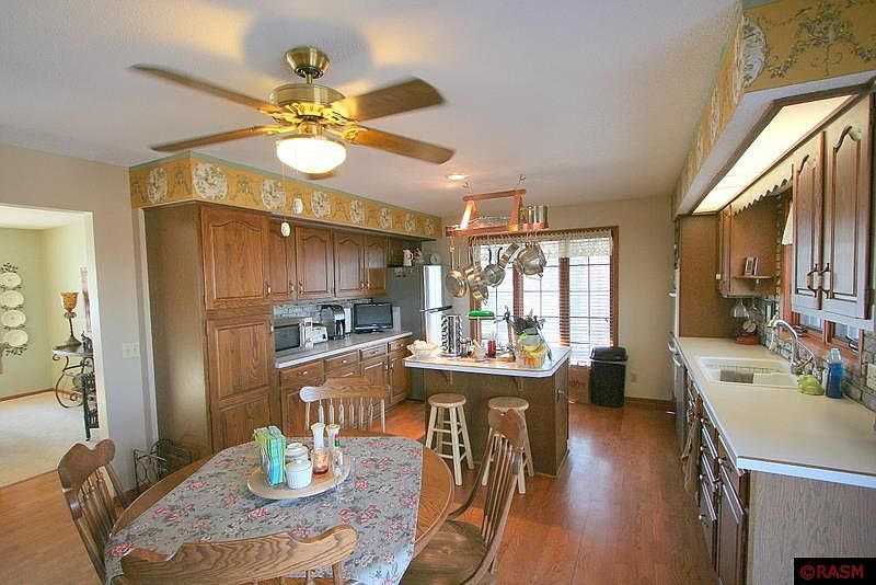 1st image of 1444 Maplewood Dr
