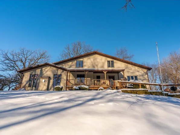 2921 W Miles Rd, Janesville, WI 53545