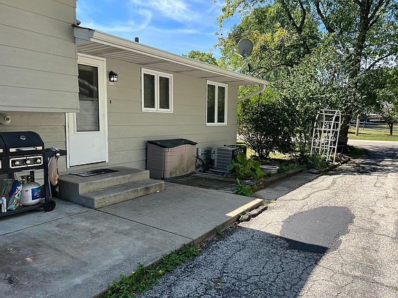 4th image of 3934 Grandville Ave #3934