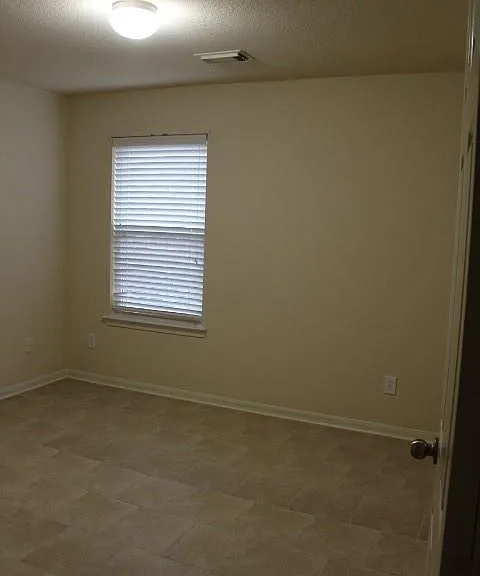 18114 Surrey Lake Ln — Photo 8