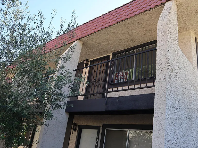700 W University Dr #231 — Photo 10