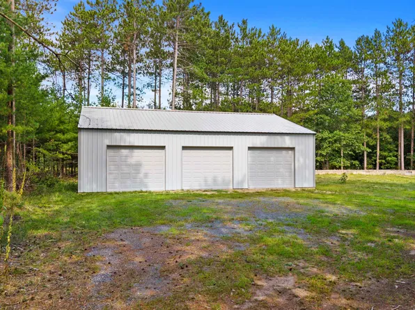 622 N 5th Ave, Redgranite, WI 54970