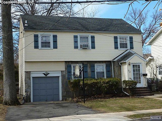 2nd image of 239 Walnut St