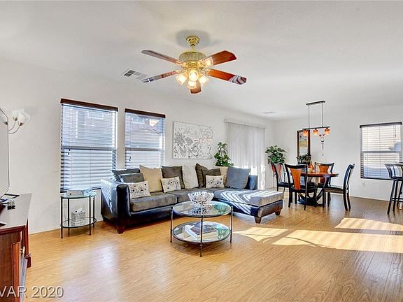 5th image of 7081 Town Forest Ave