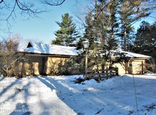 4527 Hawthorne Ln, Okemos, MI 48864