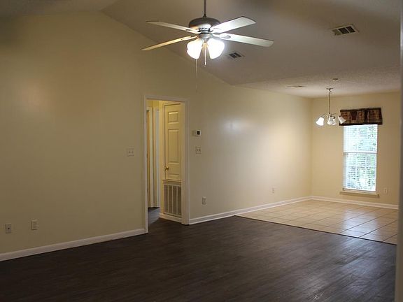 3rd image of 108 Unicoi Ct