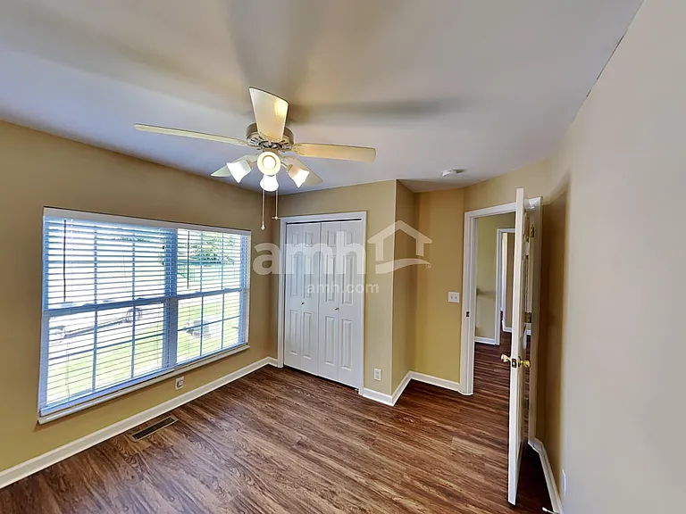 104 Lance Park Cir — Photo 16