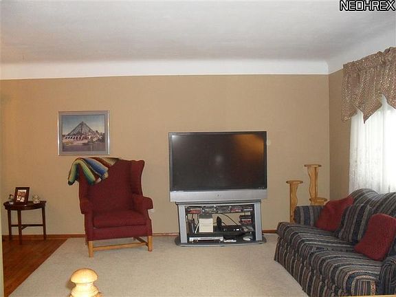 3rd image of 5063 E 86th St