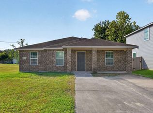 6909 Carver Ave, Texas City, TX 77591