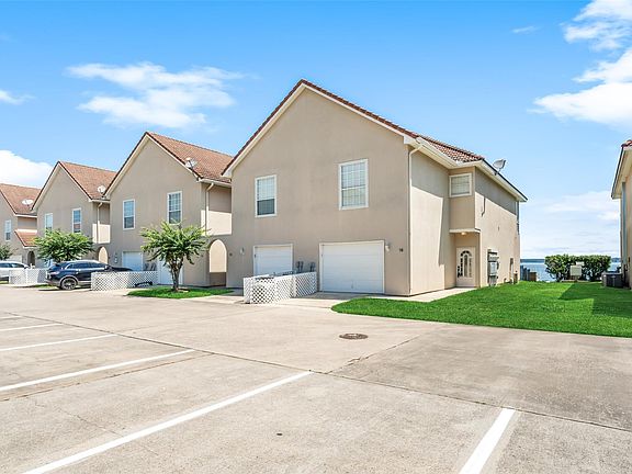 3rd image of 16 Regency Point