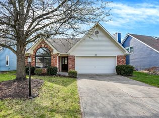 36 Palomino Ct, Zionsville, IN 46077