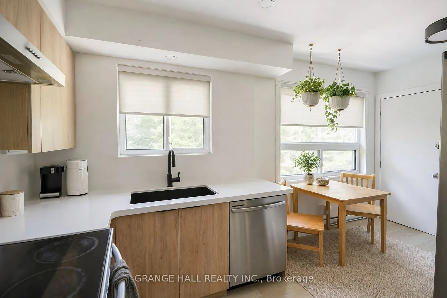 2 bed, $1,900 — Photo 4