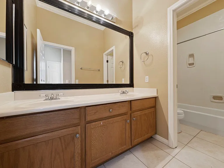 10221 Angel Peak Ct — Photo 24