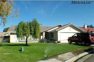 1521 Inland Ln photo 1