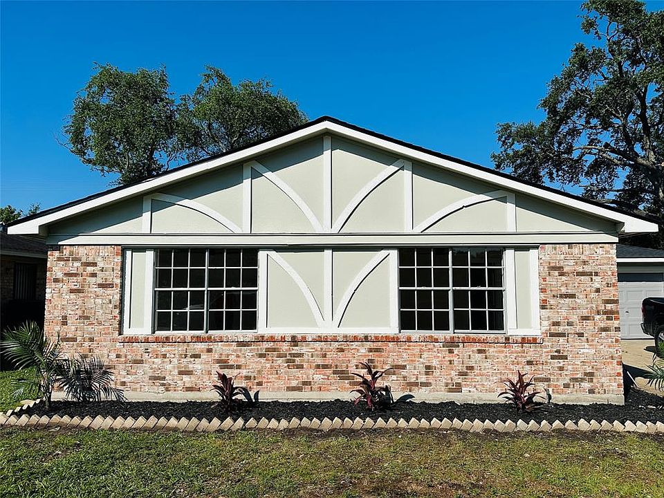 1st image of 8915 Glen Shadow Dr