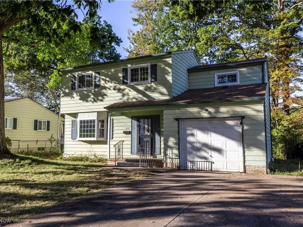 226 Gaylord Dr, Munroe Falls, OH 44262