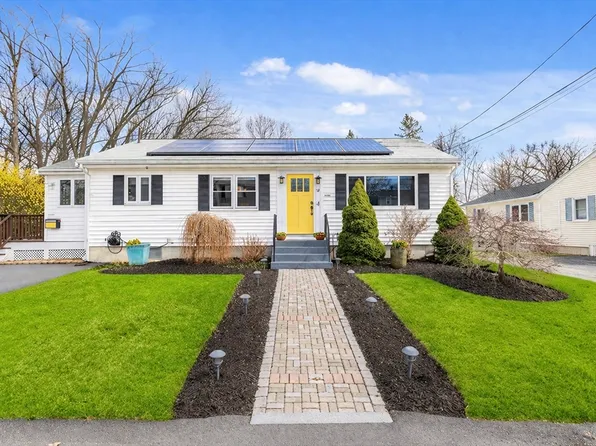 9 Chester Ave, Woburn, MA 01801