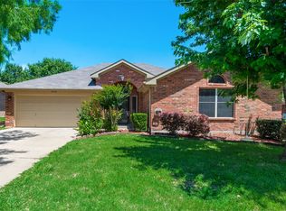 2808 Jennie Wells Dr, Mansfield, TX 76063