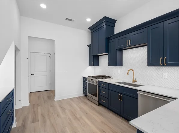 2605 S 30th Pl, Rogers, AR 72758