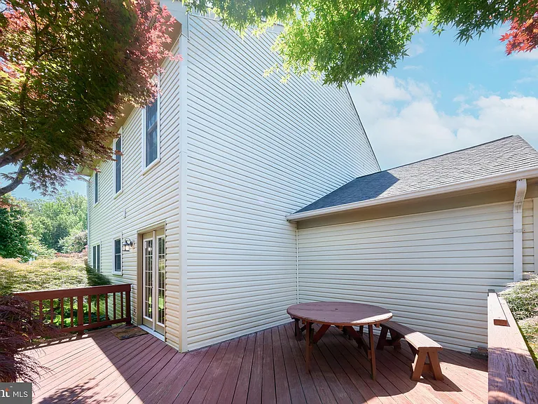8508 Silverdale Rd — Photo 57