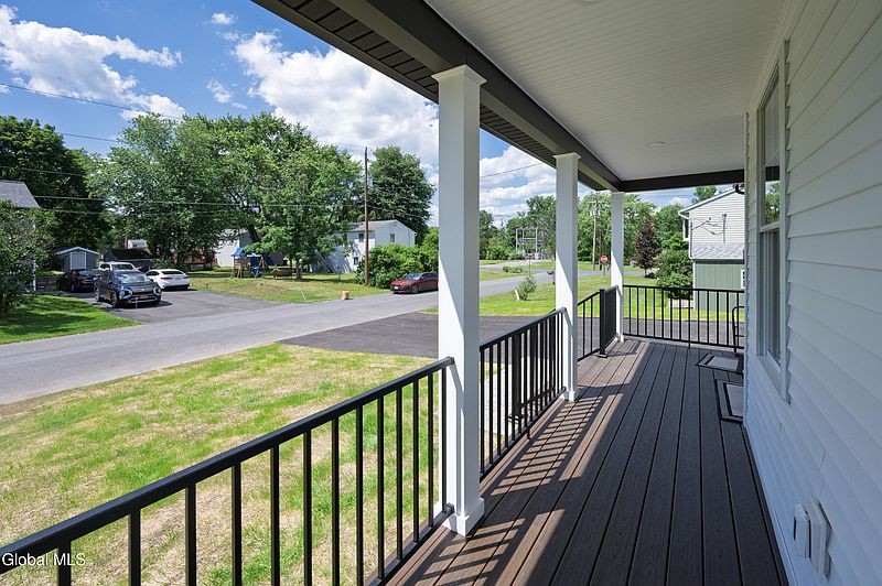 4th image of 3 Dorchester Drive