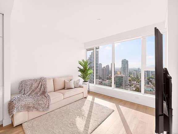 5th image of 4711 Hazel St #3606