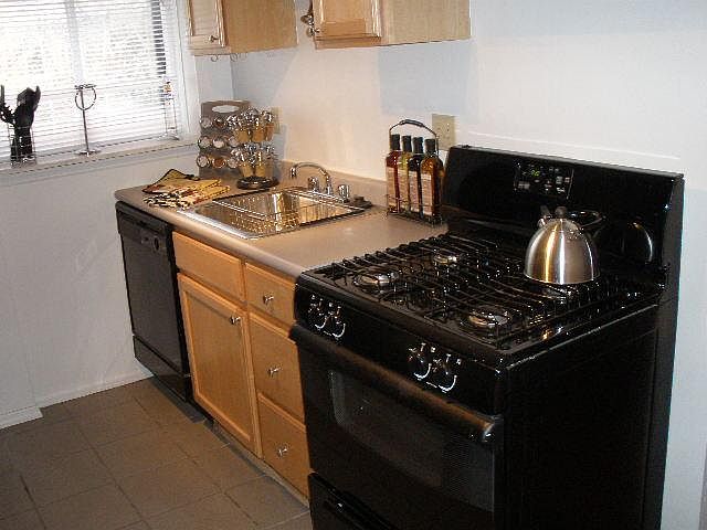 1st image of 4262 Shaw Blvd