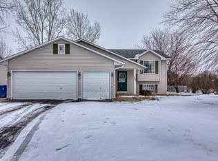 605 Maple St S, Belle Plaine, MN 56011