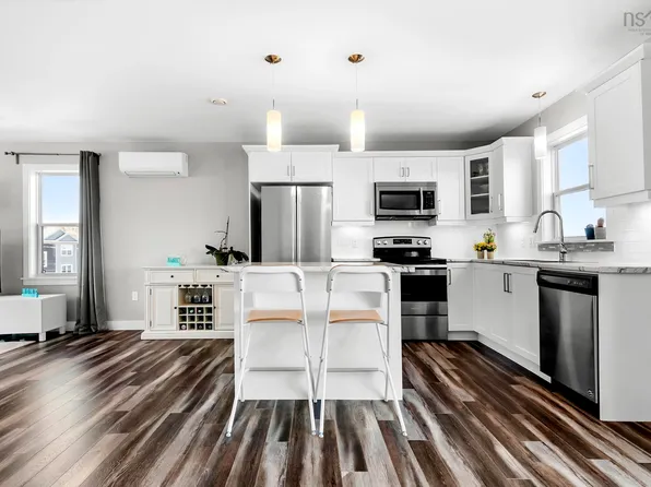 109 Executive Dr, Middle Sackville, NS B4E 0M5
