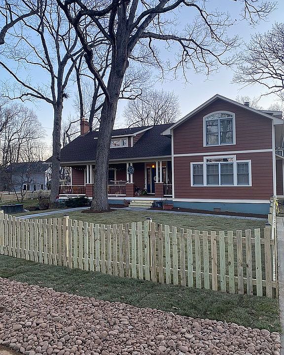 Beautiful craftsman w yard