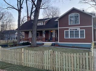 303 S Illinois St, Arlington, VA 22204