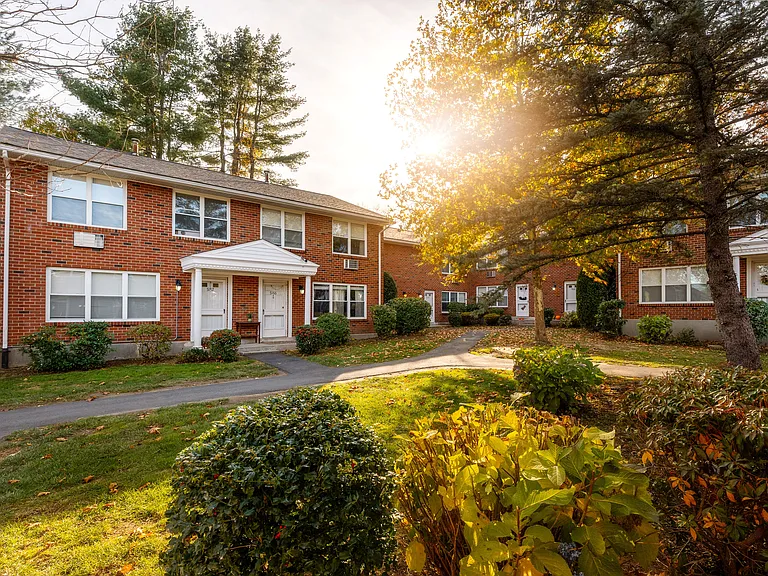 Hathaway Farms Townhomes at Northampton — Photo 47
