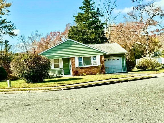 2nd image of 28 Bellflower Court