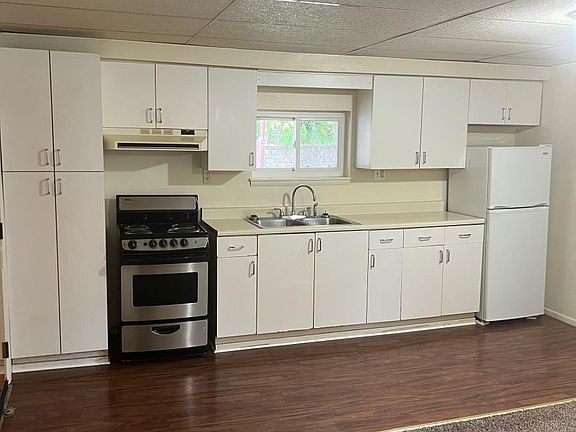 2nd image of 4900 Walnut St APT 2