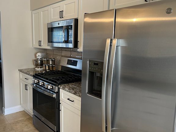 4th image of 591 Hartridge Dr