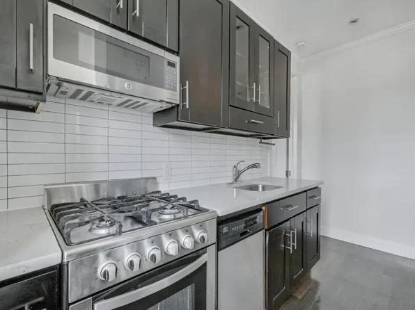 329 Union Street image 1 of 10