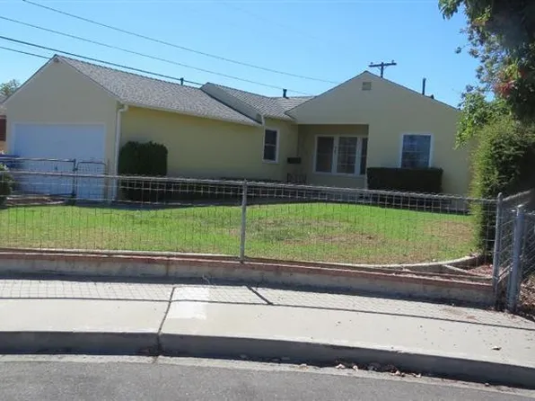 425 Lillian Dr, Port Hueneme, CA 93041