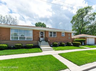 8800 S Francisco Ave, Evergreen Park, IL