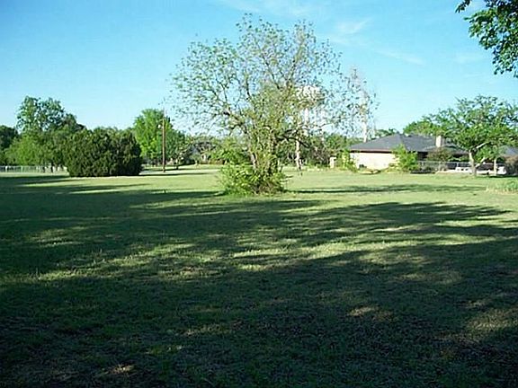 2nd image of 1022 Sherman Dr