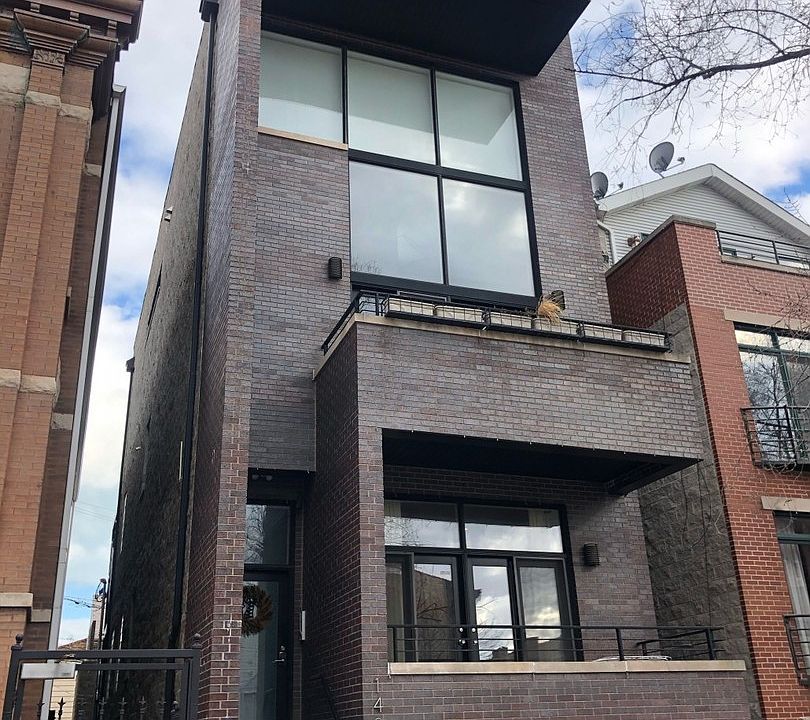 1st image of 1421 N Wood St #1