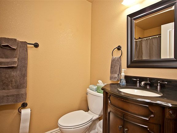 4th image of 4209 SW Banbury Dr