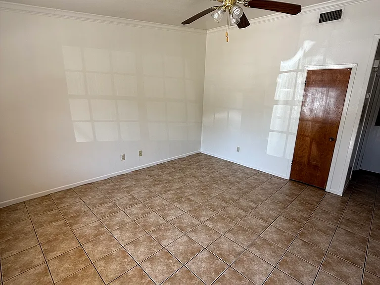 208 Veterans Ave #106 — Photo 2
