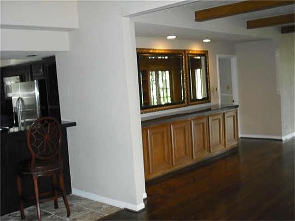 5th image of 2917 Seargent St